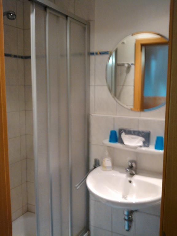 Zur Muehle Hotel Moerlenbach Room photo